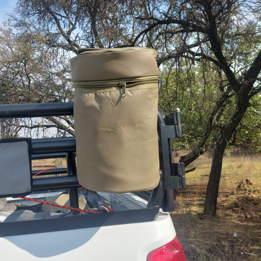 Cattle Rail Dustbin - Image 4